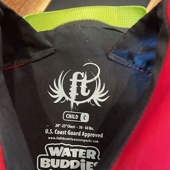 Life jacket for a child 20-25 inch chest 30-50 lbs full throttle brand. - Picture 3 of 6